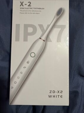 White Sonic Electric Toothbrush - White
